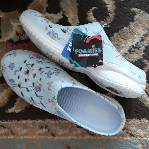 2x*Host Pick*Skechers Foamies slip on shoes - Picture 16 of 16